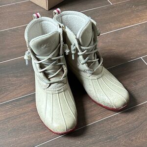 Sperry Cream Lace-Up Waterproof Duck Boots with Red Trim